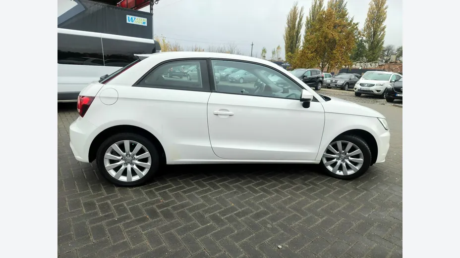 AUDI A1 -
