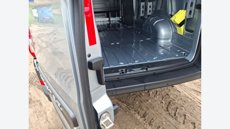 VOLKSWAGEN Crafter Crafter 35 BiTDI (14,4m3) Nowy