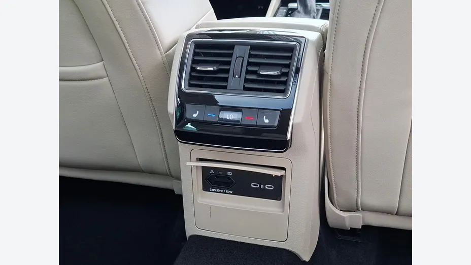 SKODA Superb Superb 2.0 TDI SCR L&K DSG