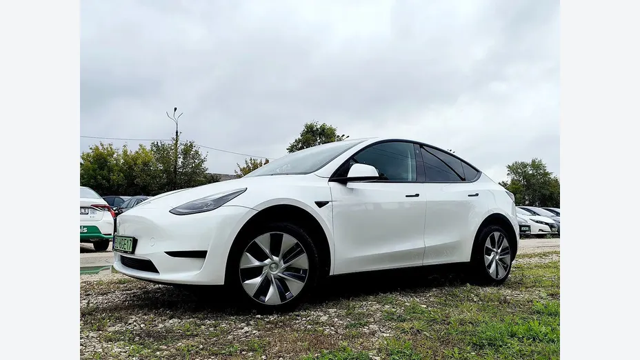 TESLA Model Y Y RWD