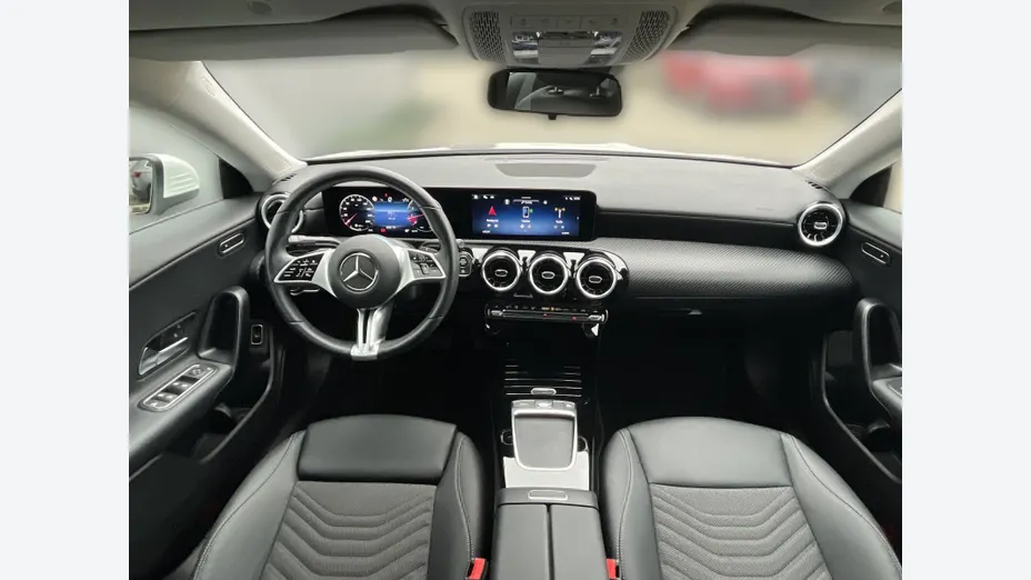 MERCEDES-BENZ CLA -
