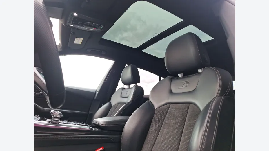 AUDI SQ8 -