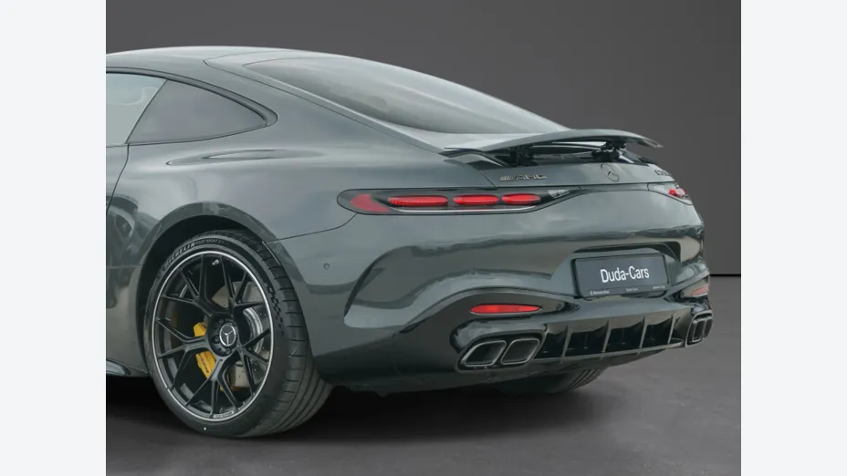 MERCEDES-BENZ AMG GT -