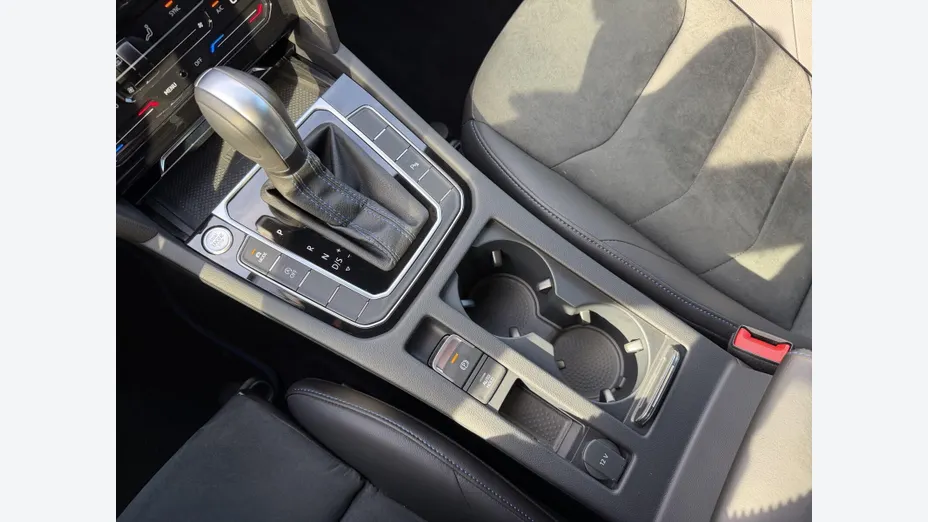 VOLKSWAGEN Arteon Arteon 2.0 TSI 4Motion R DSG