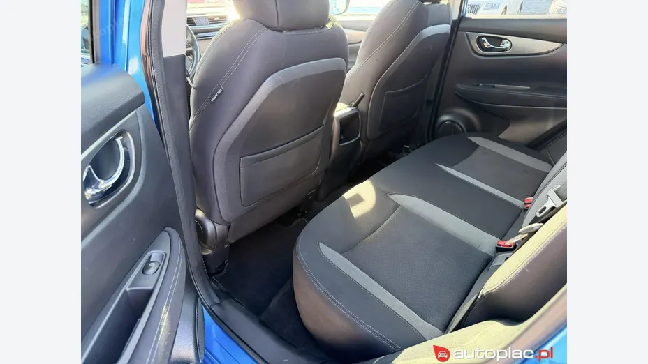 NISSAN Qashqai -