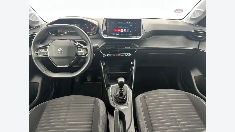 PEUGEOT 208 -
