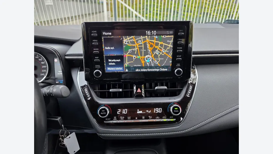 TOYOTA Corolla -