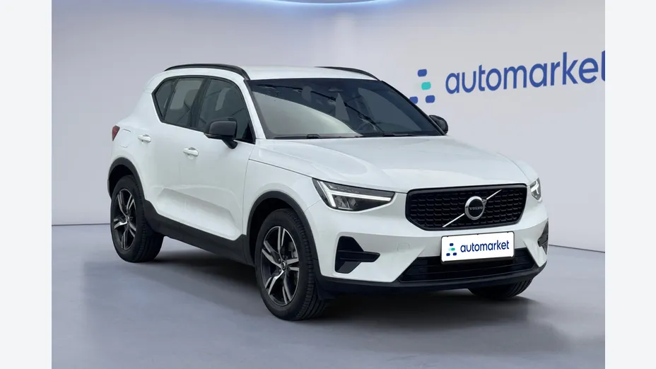 VOLVO XC40 XC40 B3 Plus Dark aut