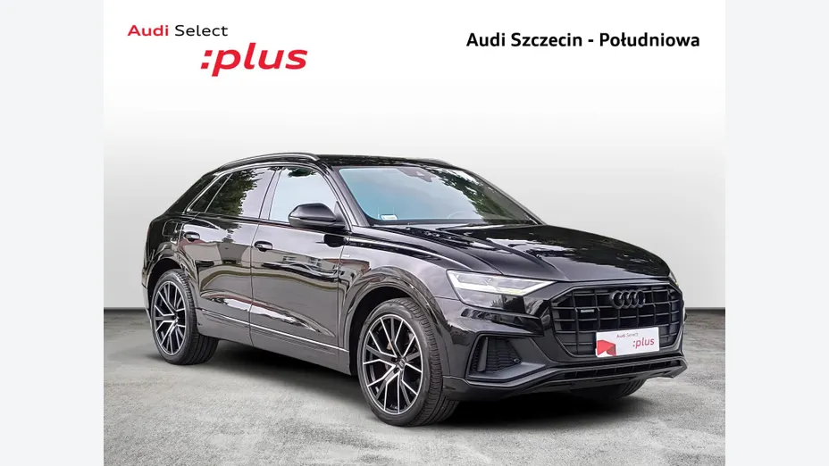 AUDI Q8 -