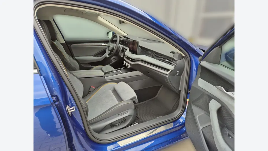 SKODA Superb Superb 1.5 TSI Plug-in Hybrid Edition 130 DSG