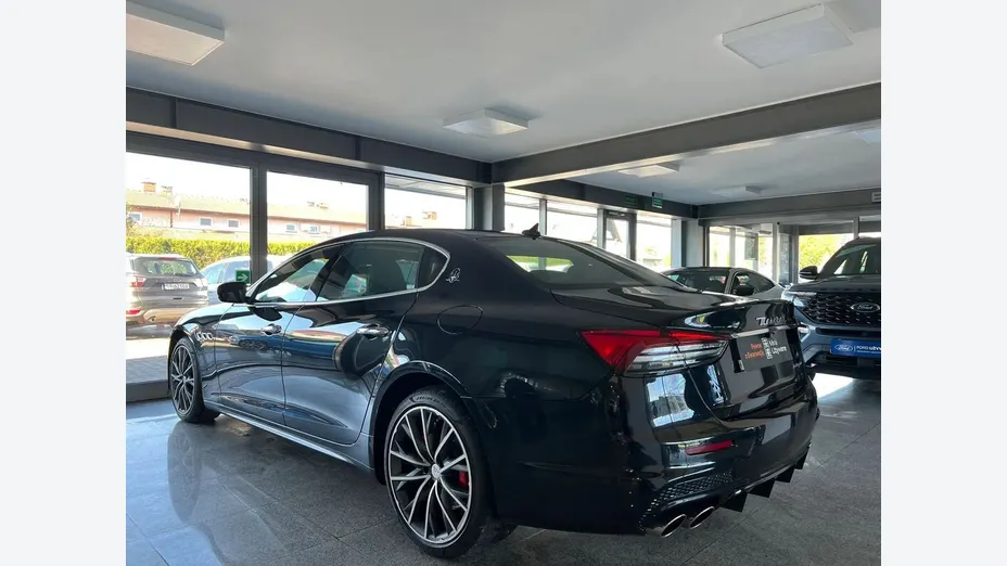 MASERATI Quattroporte -