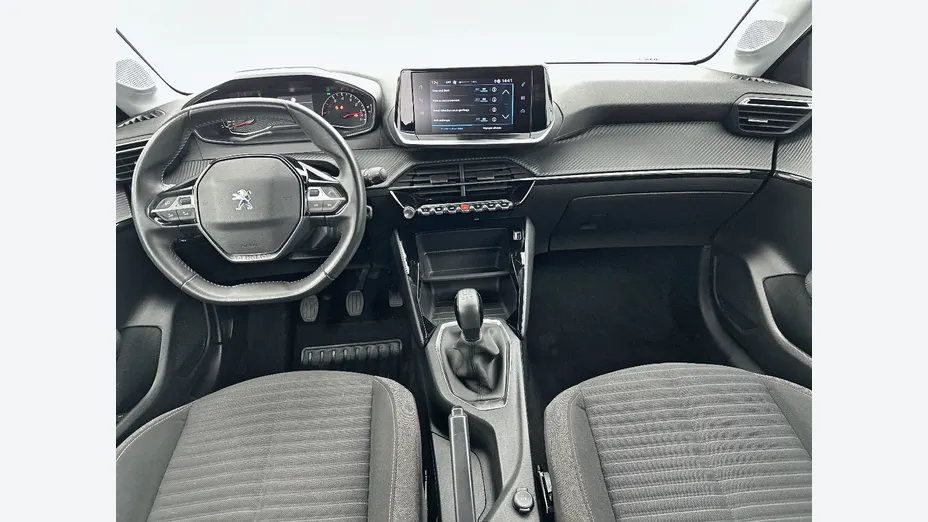 PEUGEOT 208 -