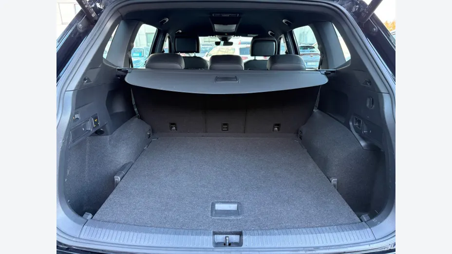 VOLKSWAGEN Tiguan Allspace -