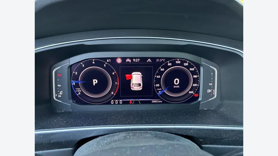 VOLKSWAGEN Tiguan -