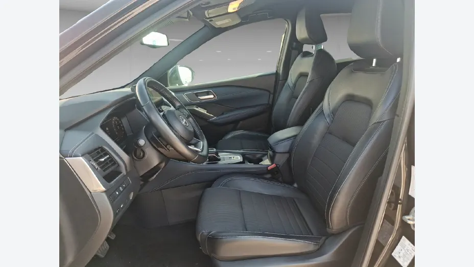 NISSAN Qashqai -
