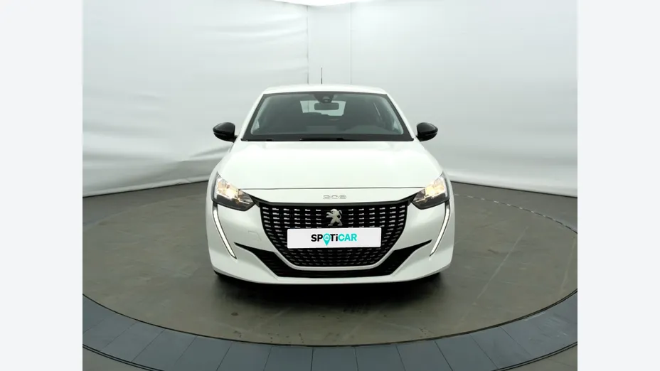 PEUGEOT 208 -