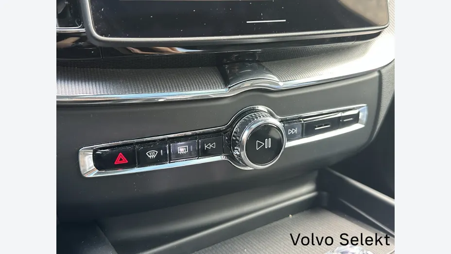 VOLVO XC60 XC60 T8 Plug-In Hybrid AWD Ultra Black Edition aut