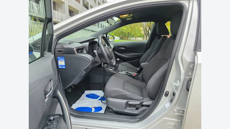 TOYOTA Corolla -