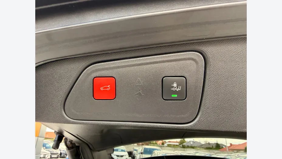 PEUGEOT 3008 -