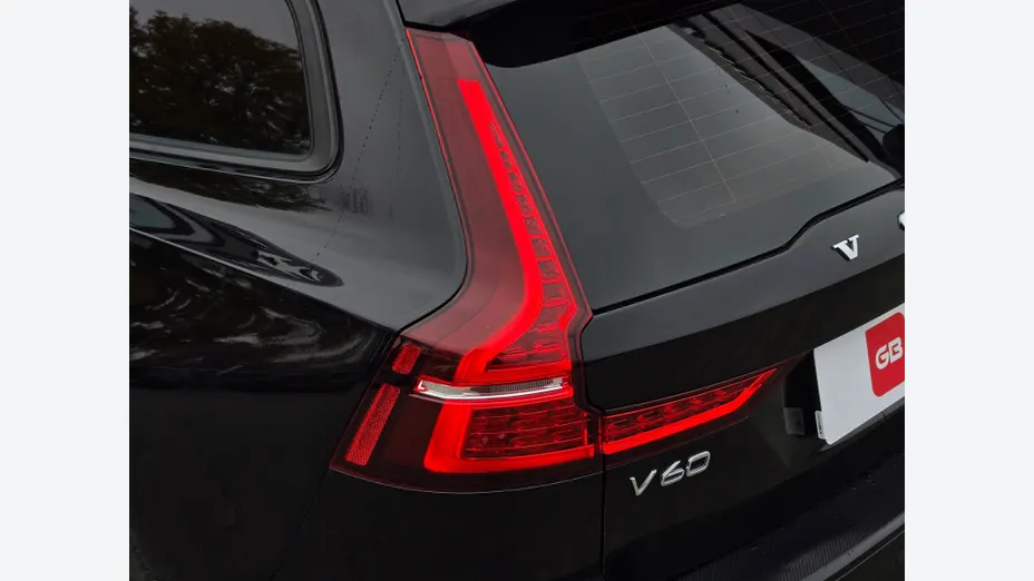 VOLVO V60 V60 D3 Momentum aut