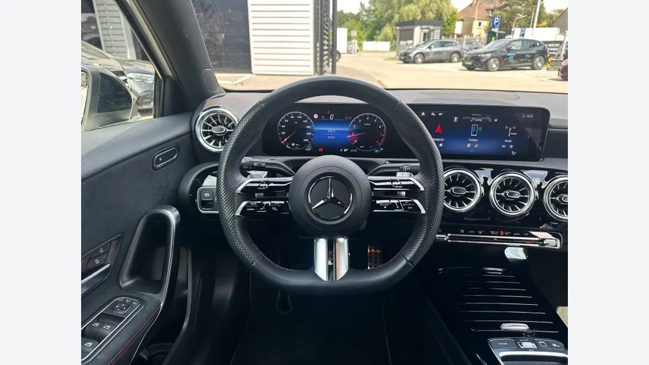 MERCEDES-BENZ A Klasa A 200 7G-DCT