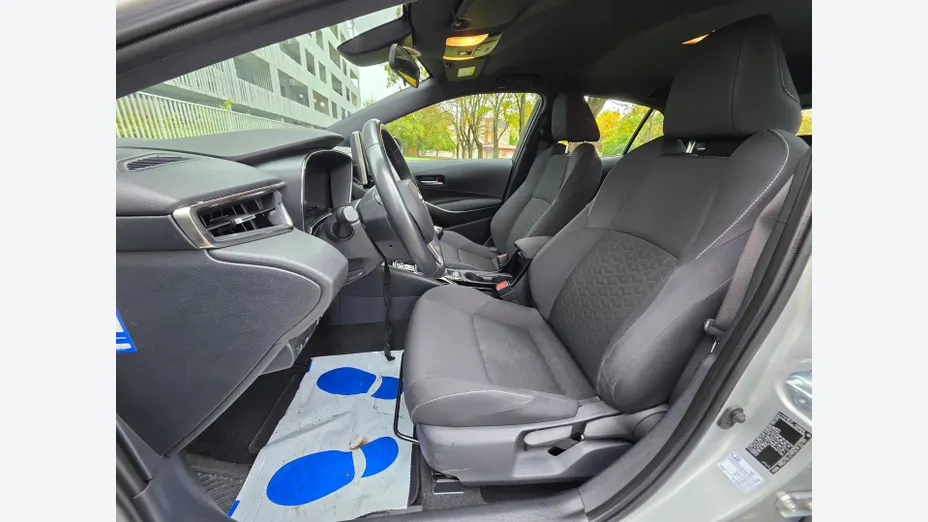 TOYOTA Corolla -