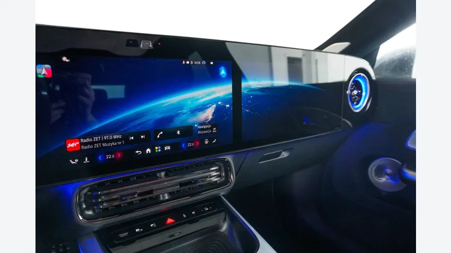 MERCEDES-BENZ CLA -