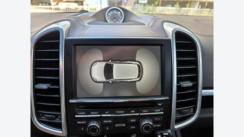 PORSCHE Cayenne -