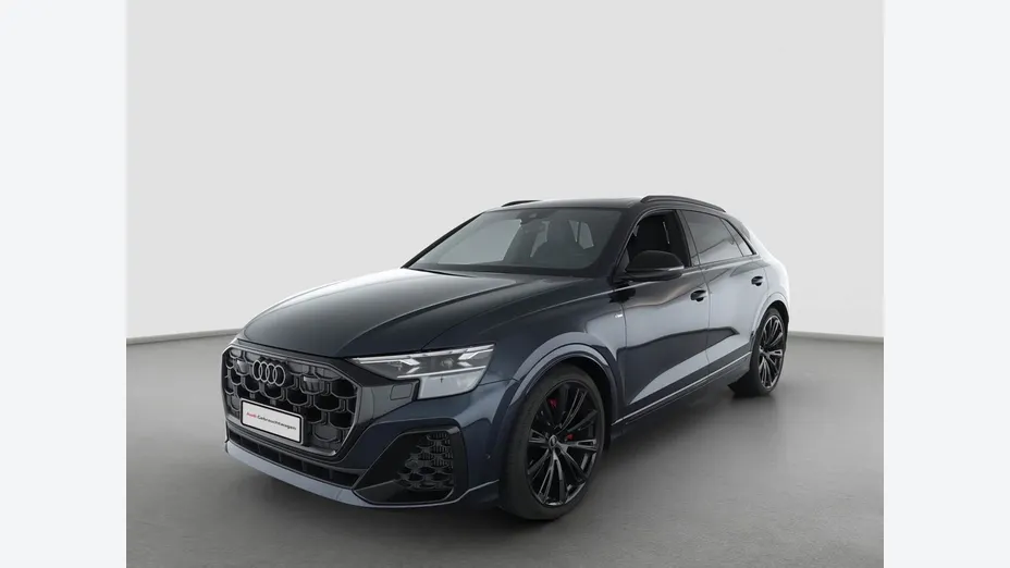 AUDI Q8 -