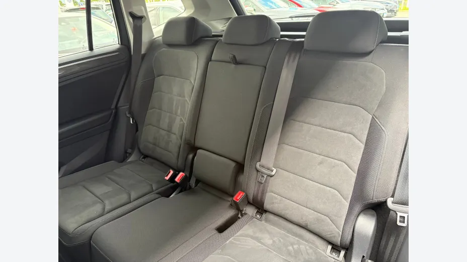 VOLKSWAGEN Tiguan Allspace -