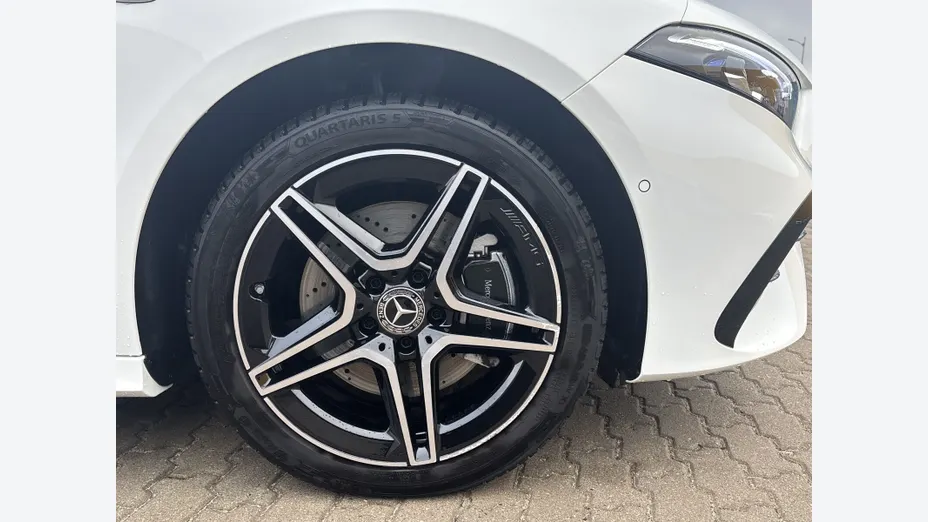 MERCEDES-BENZ A Klasa A 250 e PHEV AMG Line 8G-DCT