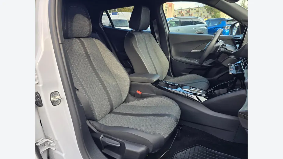 PEUGEOT 2008 2008 PureTech 130 Allure S&S EAT8