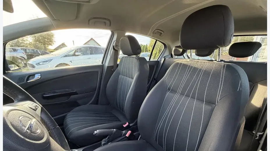 OPEL Corsa -