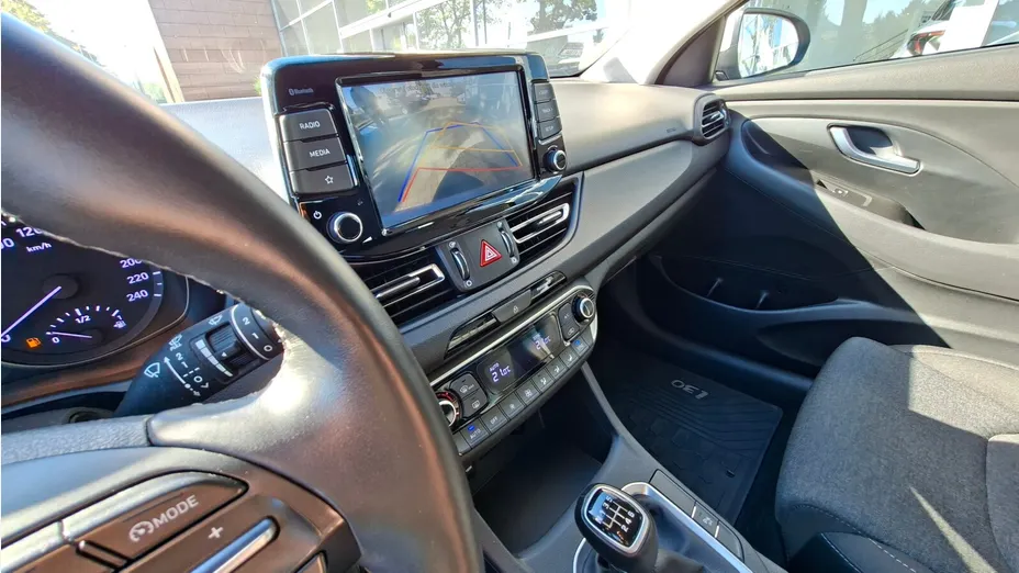 HYUNDAI i30 -