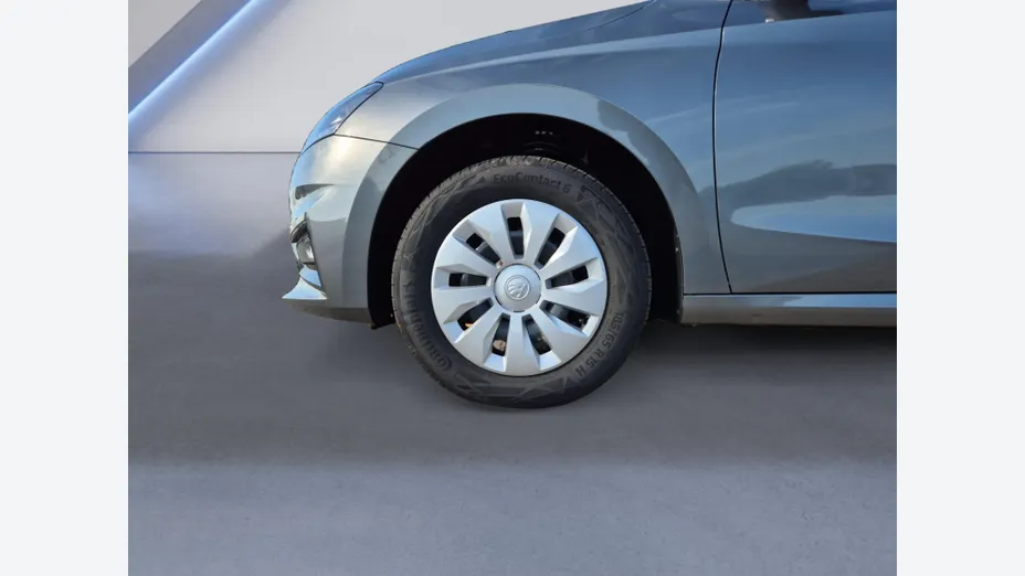 SKODA Fabia Fabia 1.0 Essence Nowy