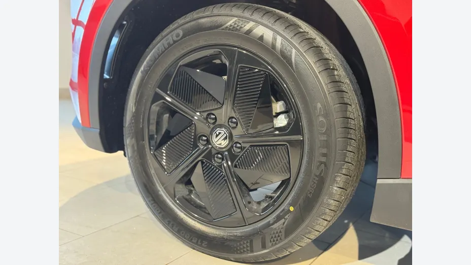 MG MGS5 MGS5 49kWh Standard Range RWD Excite Nowy