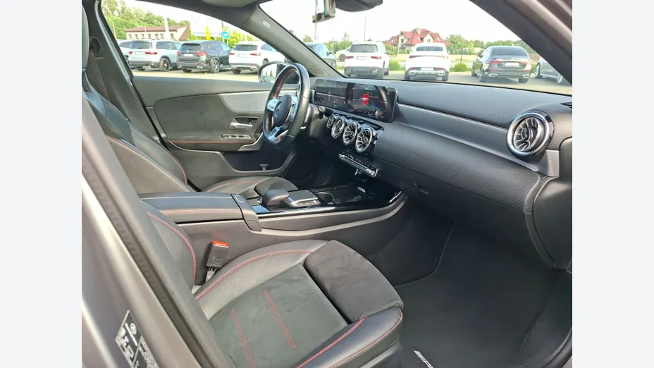 MERCEDES-BENZ A Klasa A 250 4-Matic AMG Line 7G-DCT