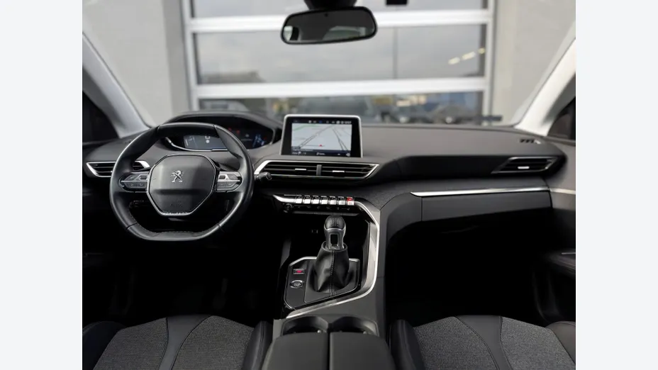 PEUGEOT 3008 3008 1.2 PureTech Allure S&S