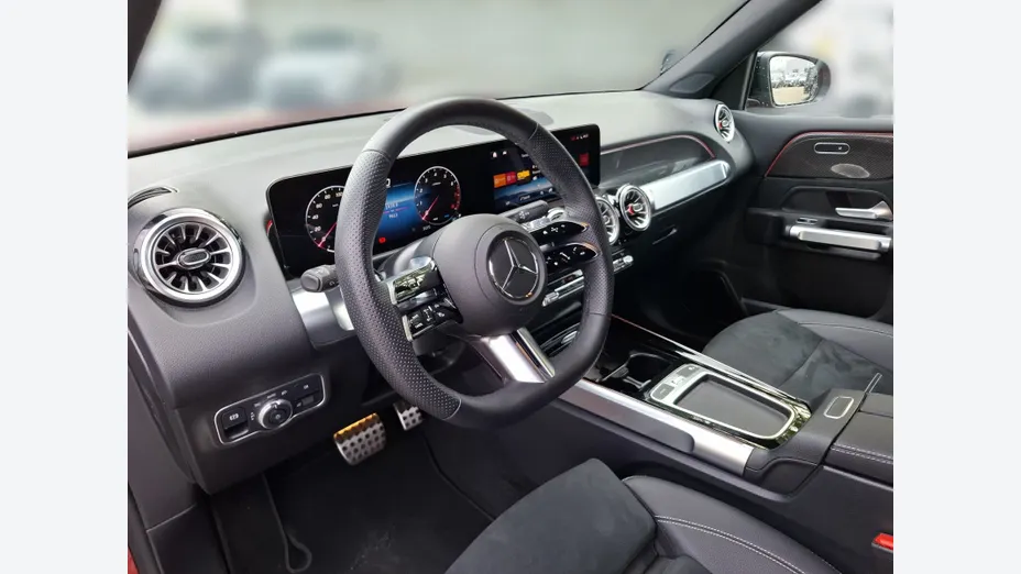 MERCEDES-BENZ GLB GLB 200 mHEV AMG Line 7G-DCT