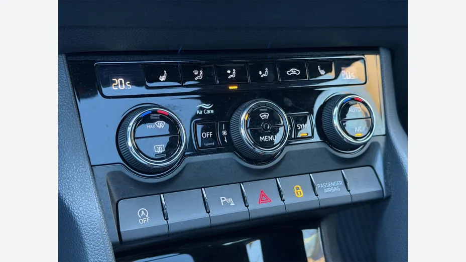 SKODA Karoq Karoq 1.5 TSI ACT Sportline DSG