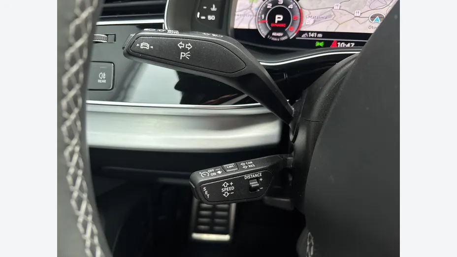 AUDI Q8 -