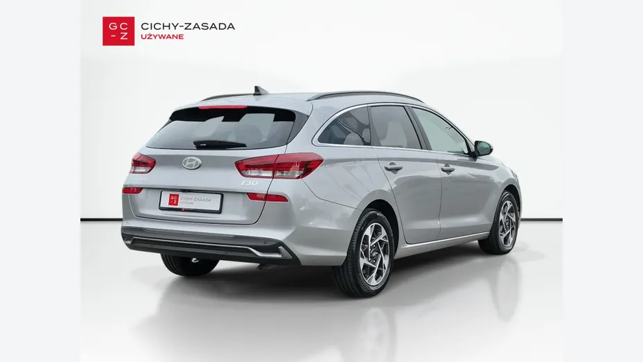 HYUNDAI i30 -