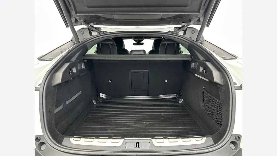 PEUGEOT 408 -