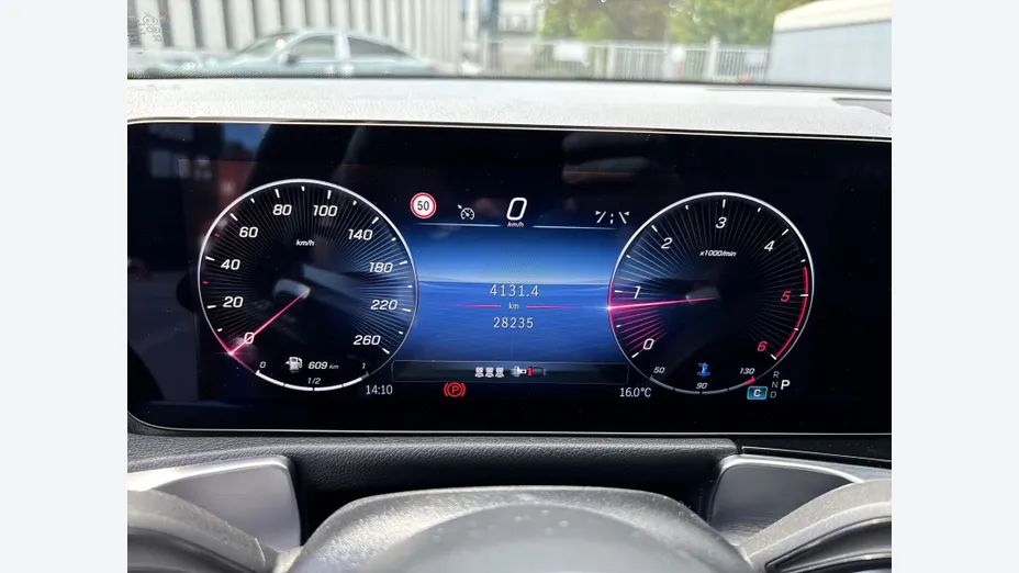 MERCEDES-BENZ GLB GLB 220 d 4-Matic AMG Line 8G-DCT
