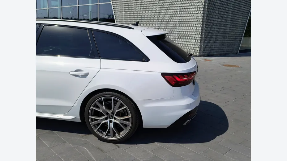 AUDI A4 Avant -