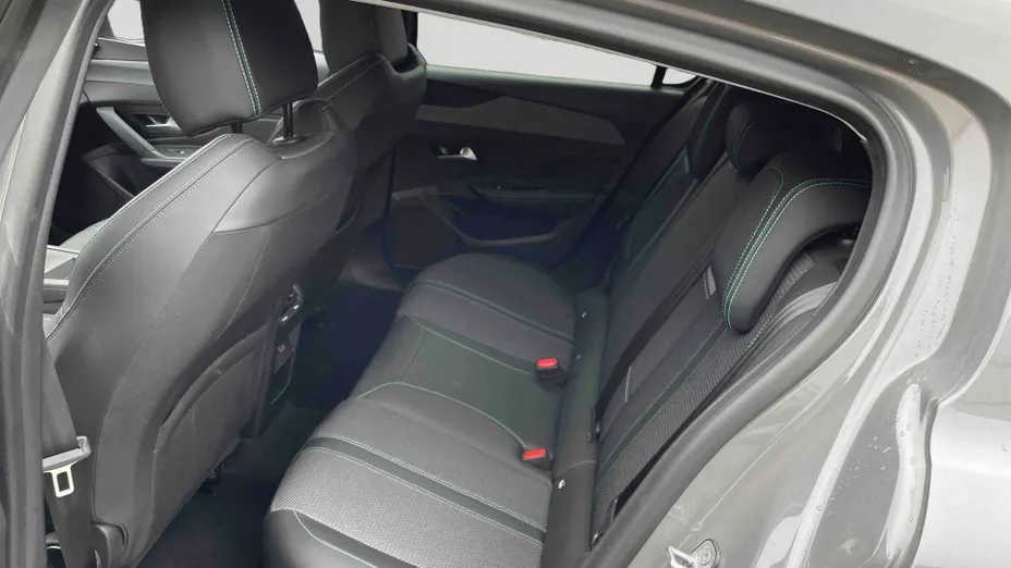 PEUGEOT 308 -