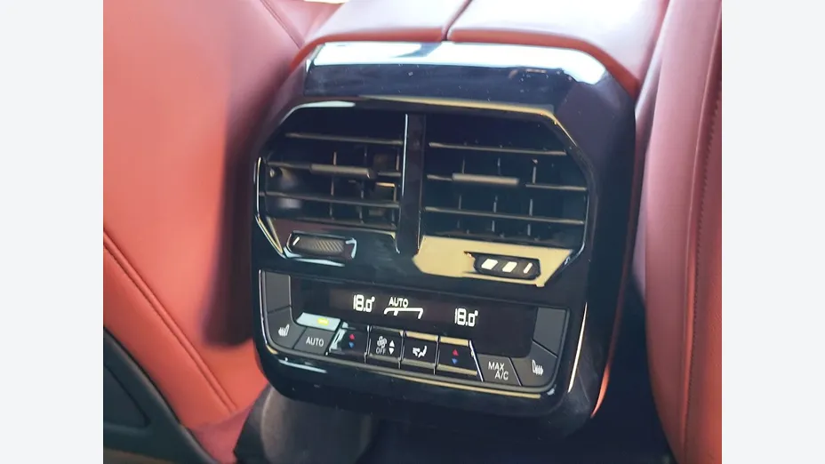 BMW iX iX M60 111.5kWh