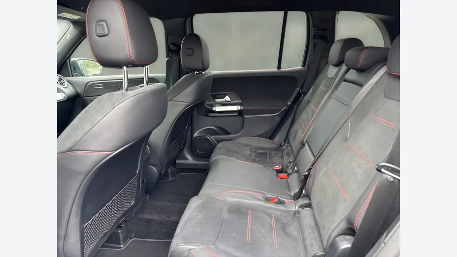 MERCEDES-BENZ GLB GLB 200 mHEV AMG Line 7G-DCT