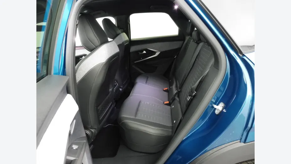 PEUGEOT 3008 -