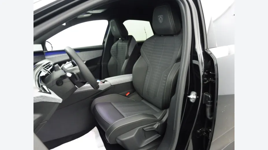 PEUGEOT 3008 -